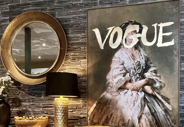 Top 10 Vintage Clothing Stores for Unique and Stylish Finds